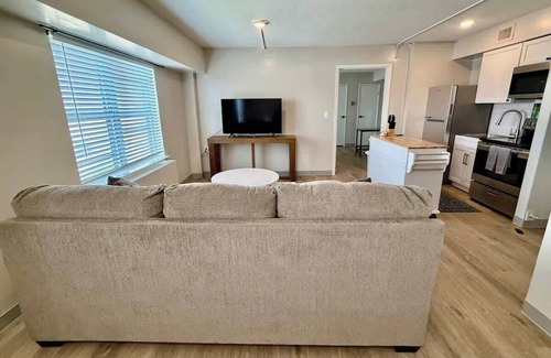North Central Omaha Apartment | The Papillion at Modern Heights
