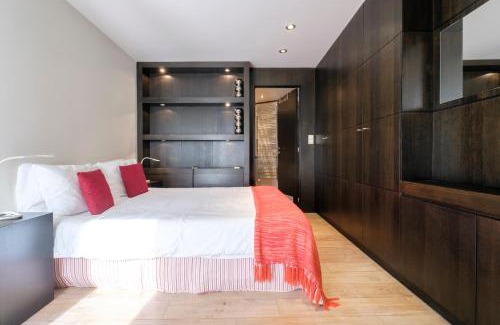 Upper Town Apartment | THE PARLIAMENT FLATS