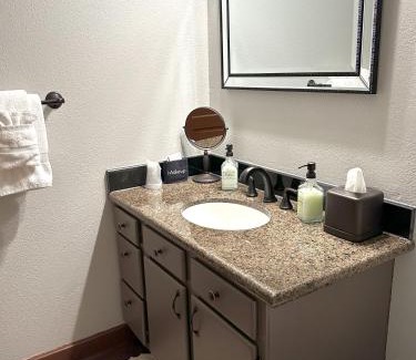 Ilwaco Bed & Breakfast | The Pearl Inn Bed and Breakfast