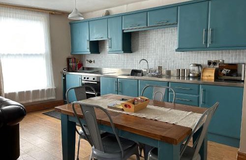 Whitby Apartment | The Pebbles