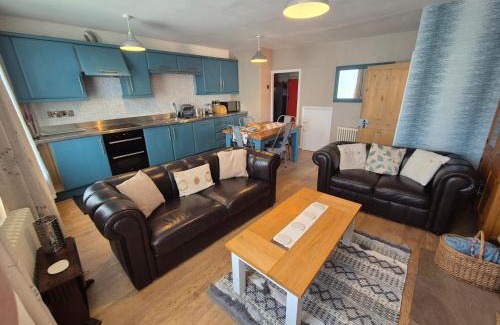 Whitby Apartment | The Pebbles