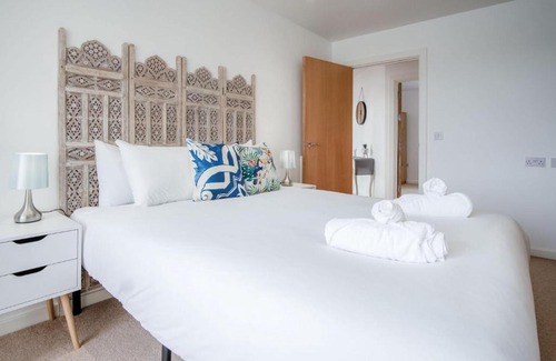 Llanelli Apartment | The Penthouse - 3 Bedroom Apartment - Llanelli