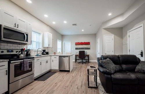 Wilmington Apartment | The Penthouse at Park Place King bed fast WIFI and free coffee