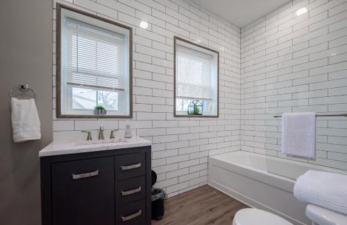 Wilmington Apartment | The Penthouse at Park Place King bed fast WIFI and free coffee