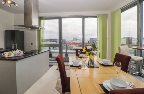 Plymouth Cottage | THE PENTHOUSE, PHOENIX QUAY, family friendly in Plymouth
