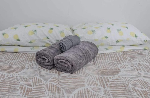 De Lorimier Apartment | The Perfect Little Bedroom ~ Metro Station Nearby