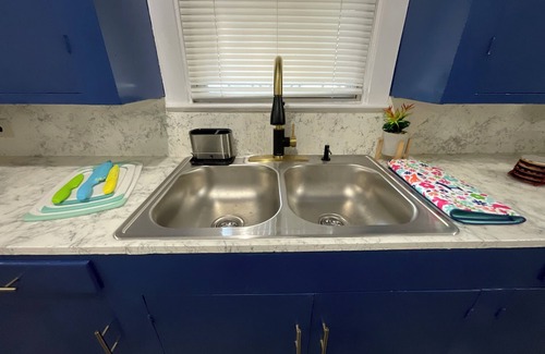 San Antonio House | The Perfect Spot! - Free Parking & Patio