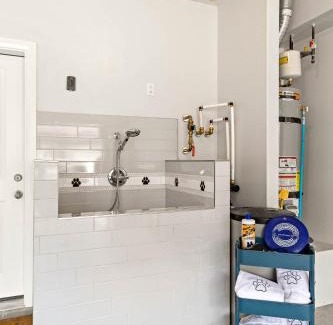 Washington House | The Pet Palace 3br25ba Ev-ready