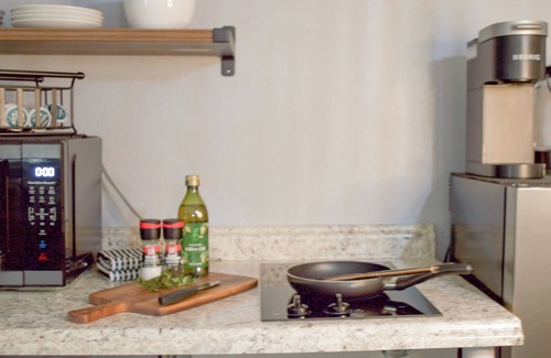 Englewood Condo | The Petite Stay | Studio Retreat Near DTC + Pool