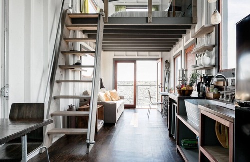 Kalapana Apartment | The Phoenix House - Epic Tiny Home GEM on Volcanic Lava Field