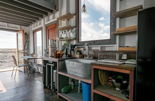 Kalapana Apartment | The Phoenix House - Epic Tiny Home GEM on Volcanic Lava Field