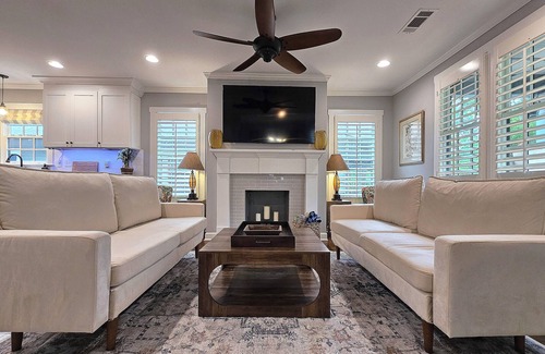 East Side House | The Piña Colada; Cozy & Spacious, 3BR/3Full Bath Home in Grant Park/Atlanta!