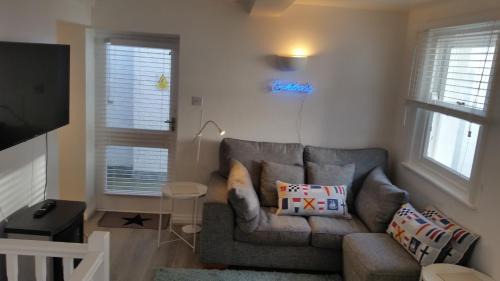 Fowey Apartment | The Picture House Stylish Apartment in Fowey