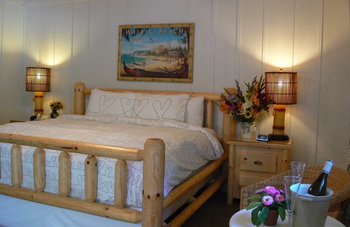 Douglas Hotel | The Pines Motorlodge
