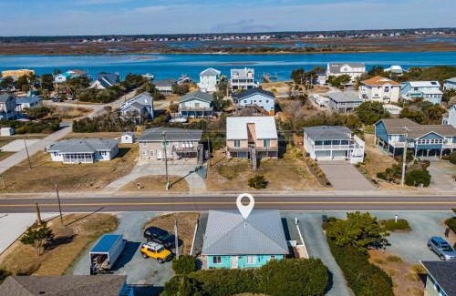 Topsail Beach House | The Pink Flamingo