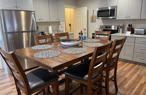 Hampton Apartment | The Pink House on L Street -aka/KEY EAST!