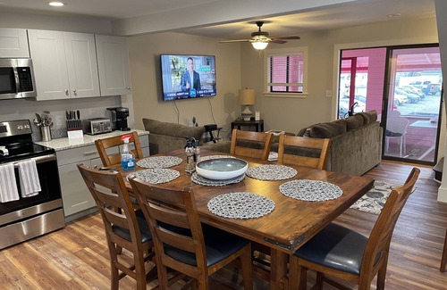 Hampton Apartment | The Pink House on L Street -aka/KEY EAST!