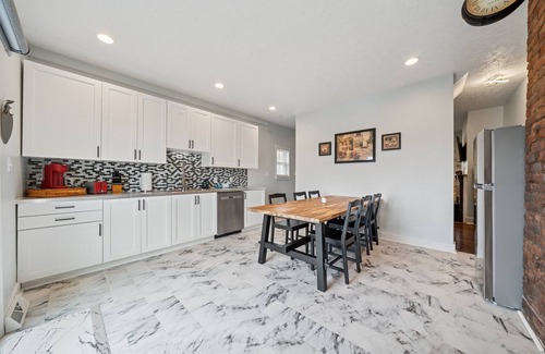 South Side Slopes House | The Pittsburgh Balcony House