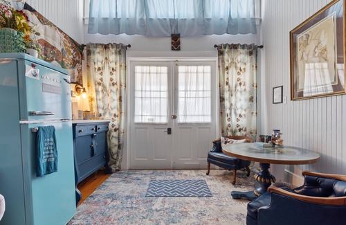 Bay St Louis House | The Pixies - in the middle of it all - Private Suite steps from sand or a pool