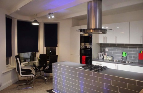 North Shore Apartment | The Place by the Sea