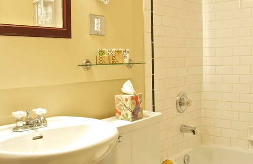 City Centre Hotel | The Plaza Hotel Downtown, Trademark Collection by Wyndham