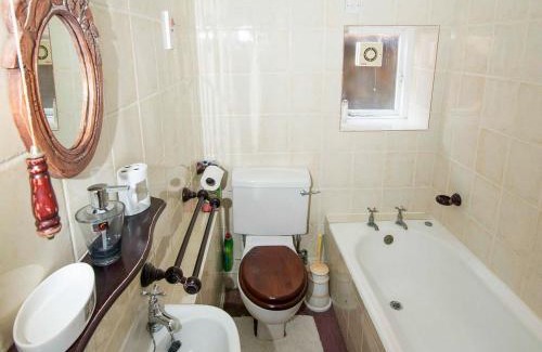 Holt House | The Plover - Ukc2845