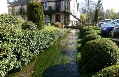 Dorchester Hotel | The Poachers Inn