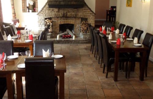 Dorchester Hotel | The Poachers Inn