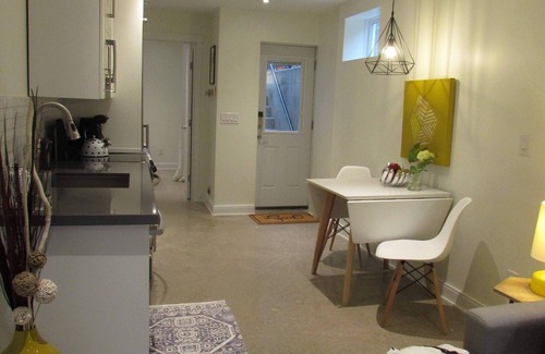 The Pocket House | The Pocket: Beautiful Basement Suite on the Subway