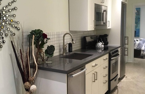 The Pocket House | The Pocket: Beautiful Basement Suite on the Subway