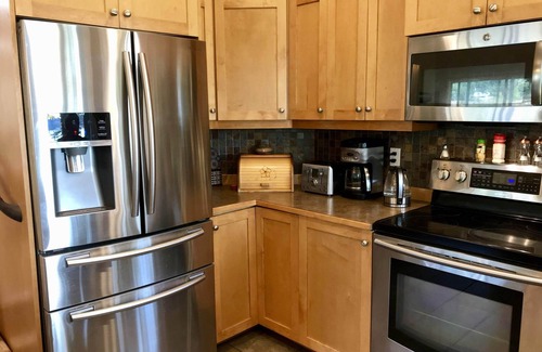 Regional District of Nanaimo House | The Point House: Oceanfront Home
