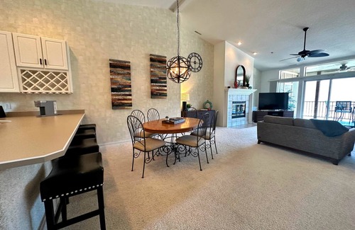 Osage Beach Condo | The Pointe at Lazy Days