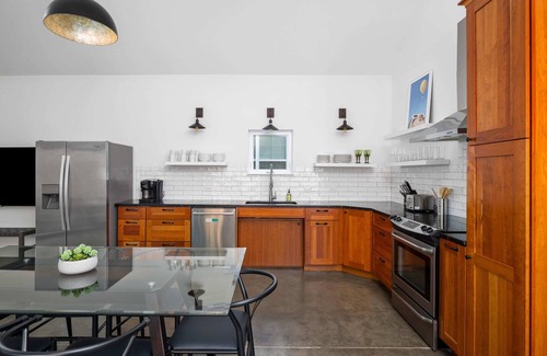 North Charleston House | The Polygon/Park Circle/Pet Friendly