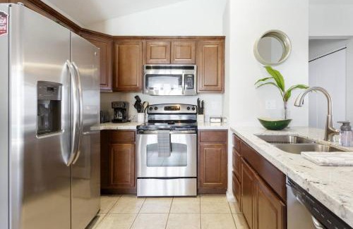 Paradise Valley Village House | The "pool Cottage" Upgraded Home Free Heated Pool