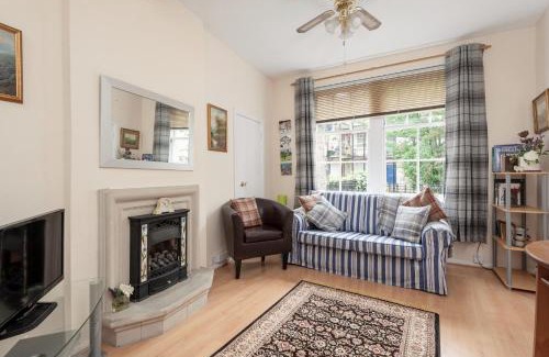 Old Town Apartment | The Portsburgh Square Residence