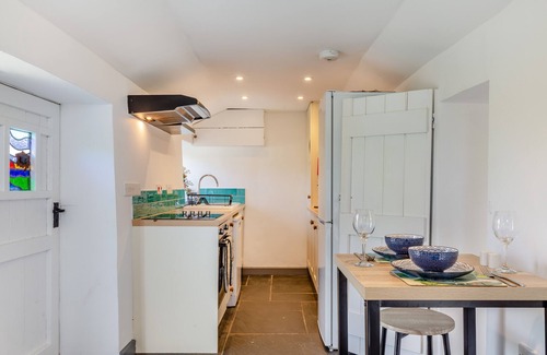 Morwenstow House | The Pottery - Crosstown