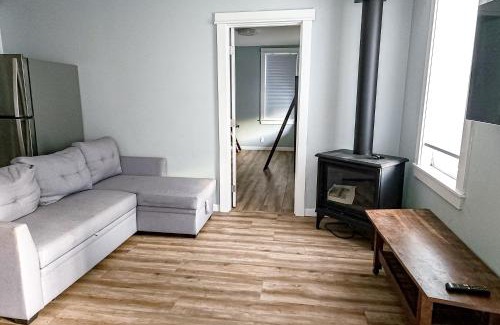 Retsil House | The Quacker Jack