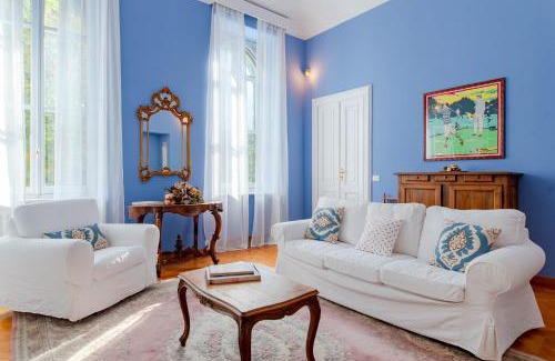 Historic Centre Apartment | The Queen, AC, Parking by HAPPYHOSTORINO