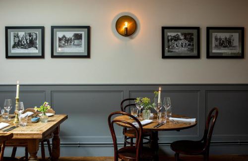 Corton Denham Hotel | The Queens Arms