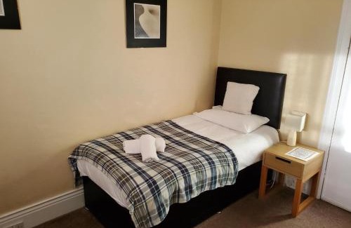 Acomb Hotel | The Queens Arms Hotel Acomb