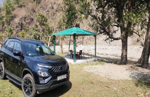 Sirala Ski Chalet | The Raajas - Camp & Resorts
