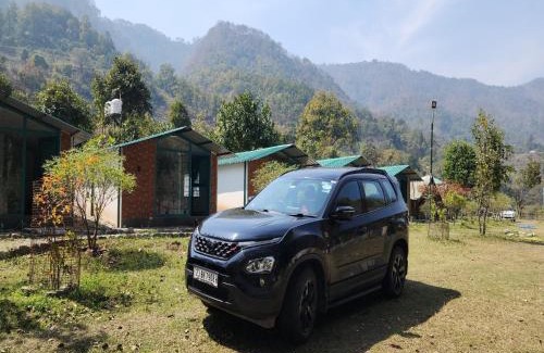 Sirala Ski Chalet | The Raajas - Camp & Resorts