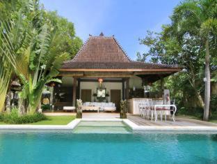 Batu Bolong Resort | The Radian Villa