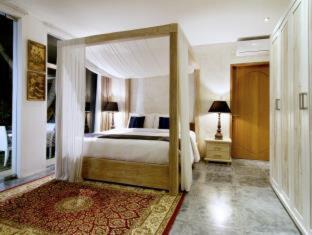Batu Bolong Resort | The Radian Villa