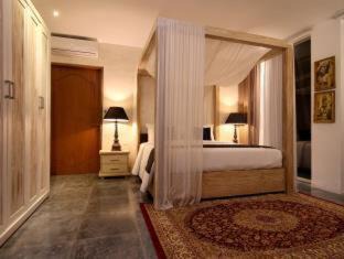 Batu Bolong Resort | The Radian Villa