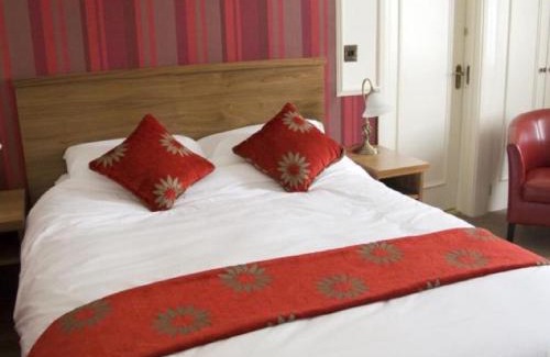 Galmpton Hotel | The Railway Inn