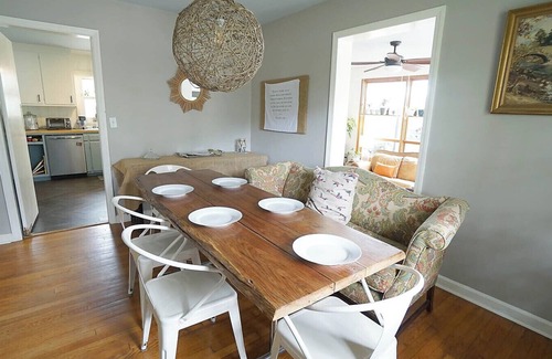Southwest Raleigh House | The Raleigh Hideaway Ranch w/Large Fenced Yard and King Main + Pup Friendly