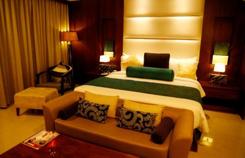 Kozhikode Hotel | The Raviz Calicut