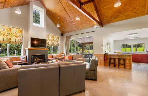 Lake Okareka House | The Red Barn - Lake Okareka Holiday Home