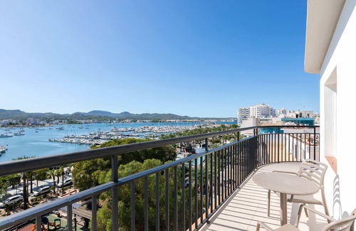 Sant Antoni de Portmany House | The Red Hotel by Ibiza Feeling - Adults only